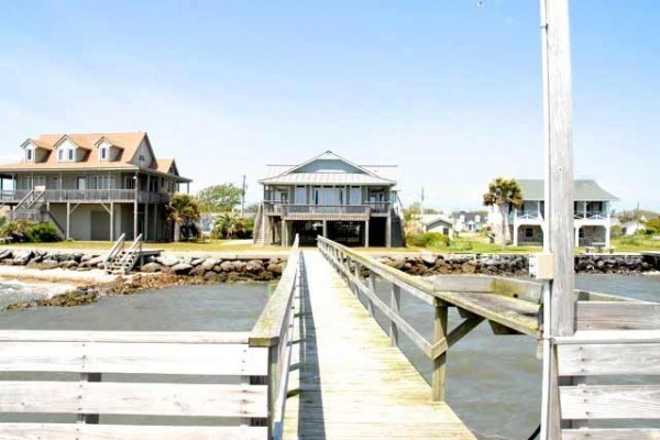 [Image: Charming Waterfront Cottage with Soaring Views of Core Sound, Shackleford Banks]