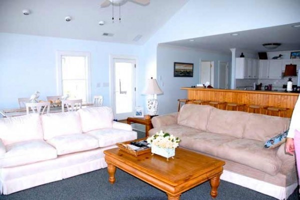 [Image: Charming Waterfront Cottage with Soaring Views of Core Sound, Shackleford Banks]