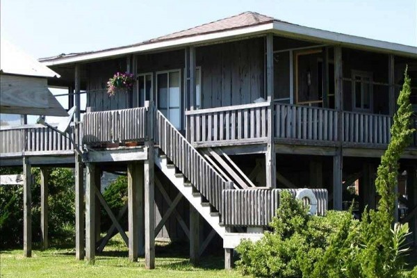 [Image: Cape Lookout Lighthouse View from Waterfront Cottage]