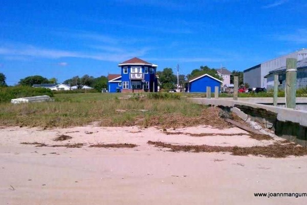 [Image: Waterfront, Sandy Beach, Private Dock]