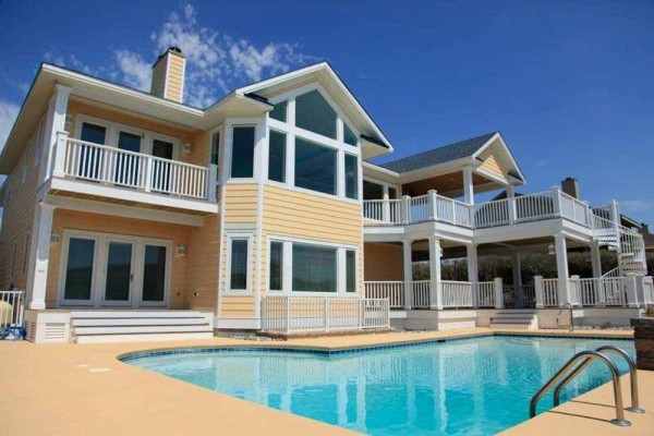 [Image: A-1derful Life: 5 BR / 5 BA Single Family in Pine Knoll Shores, Sleeps 10]