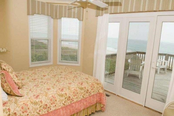 [Image: Atlantis: 6 BR / 5.5 BA Single Family in Indian Beach, Sleeps 12]