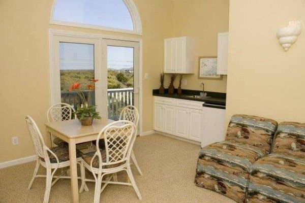 [Image: Atlantis: 6 BR / 5.5 BA Single Family in Indian Beach, Sleeps 12]