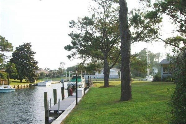 [Image: Waterfront Getaway with Deep Water Dock Off I.C.W - Bring a Boat!]