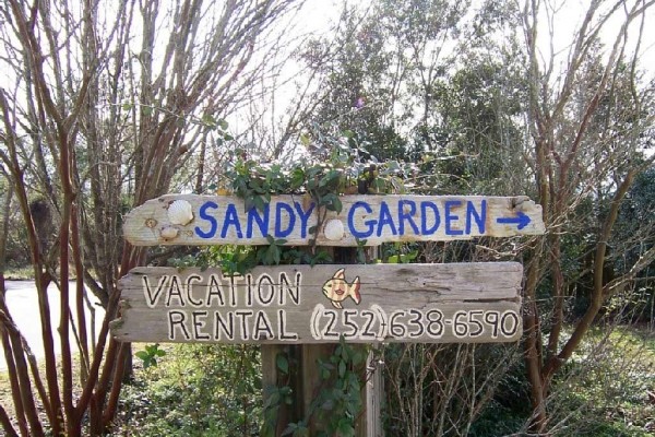 [Image: '~Sandy Garden Ctg.~' *Waterfront* Free Dock and Boats to Use!]