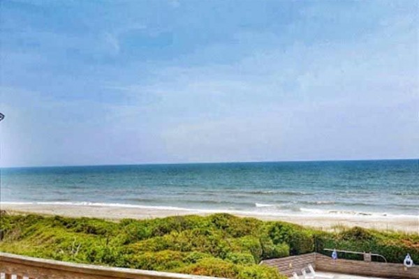 [Image: Oceanfront Townhouse Style Condo W/ Views and Garage Parking!]