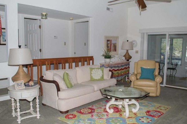 [Image: Beautifully Decorated Soundside Condo with 3 Bedrooms!]