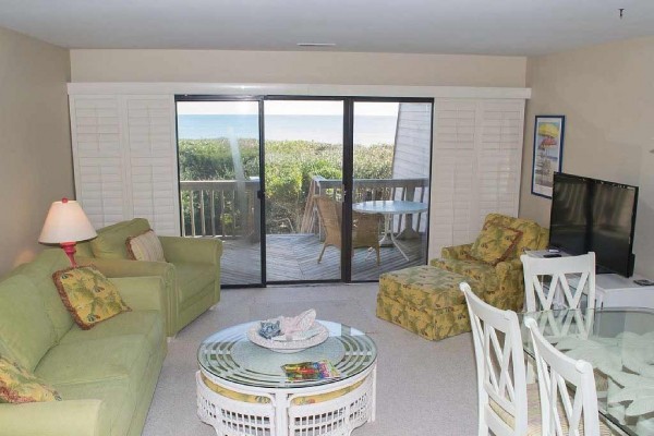 [Image: Newly Remodeled 4 BR Oceanfront Condo]