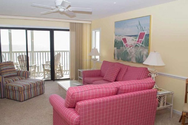 [Image: Beautifully Decorated 2BR Oceanfront Condo!]