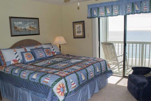 [Image: Great Oceanfront Condo! 2 BR with Wifi and Pools!]