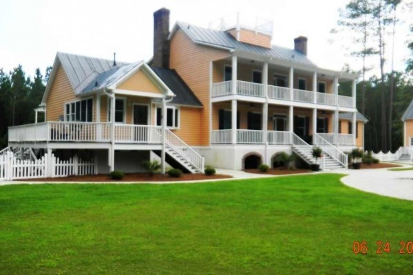 [Image: Magnificent 10 Acre Estate on the Intracoastal Waterway]