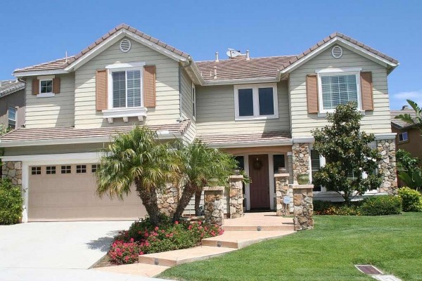 [Image: Spacious Rental in Southern California. Great Neighborhood, Great Location!]