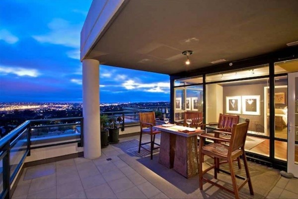 [Image: Luxury Penthouse with Panoramic Views]