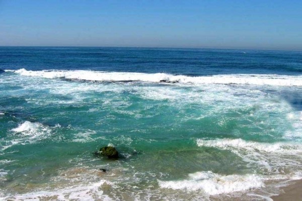 [Image: Darling Seaside Cottage-Great Deal! Just 2 Houses from Sand in La Jolla]