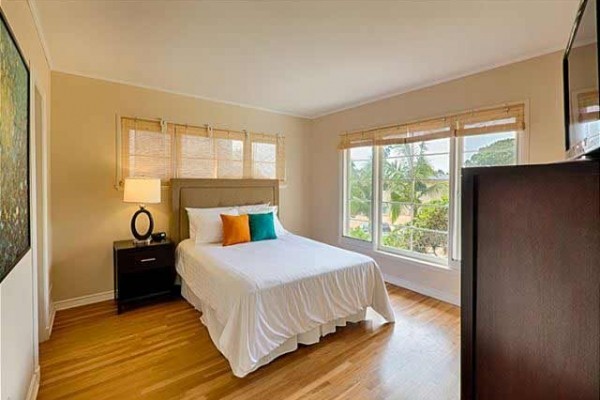[Image: Affordable Windansea Private Home with Ocean Views Just Steps to the Surf]