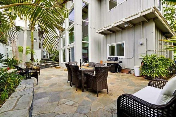 [Image: Only $395/nt Through Sept 2nd**3 Blocks to Beach and the Village of La Jolla]