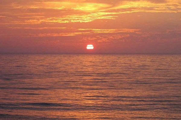 [Image: La Jolla Cape Cod Style Beauty 300yds Fr the Beach]