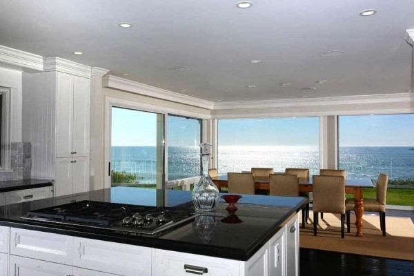 [Image: Sept 1 to 10 Special! Amazing Luxury La Jolla Oceanfront 4000sf Heated Pool &amp; Sp]