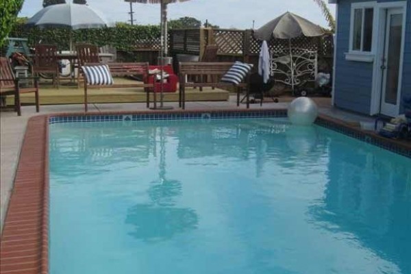 [Image: Beach Cottage with Pool. End of August Special. Call Owner at 858 337-2782.]