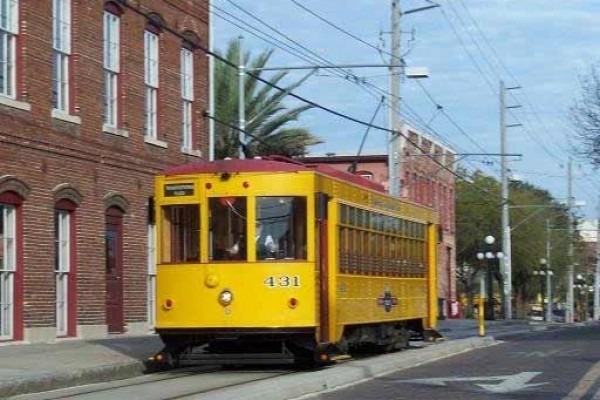 [Image: Historic Ybor City -Take Trolley to Downtown Tampa - 2 BR/1BA]