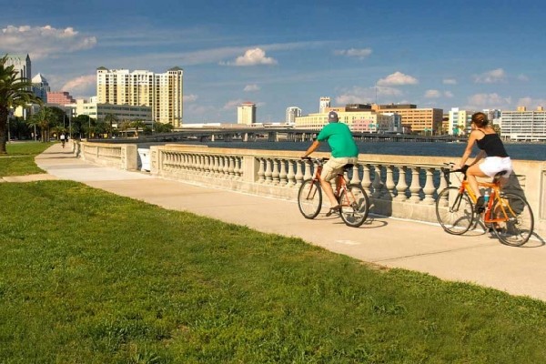 [Image: Tampa Bay: Ocean-Bayfront 2 BR in Soho Hyde Park on Bayshore Blvd]