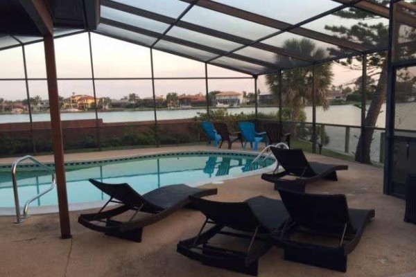 [Image: Waterfront 4 Bedroom Home on Beautiful Tampa Bay]