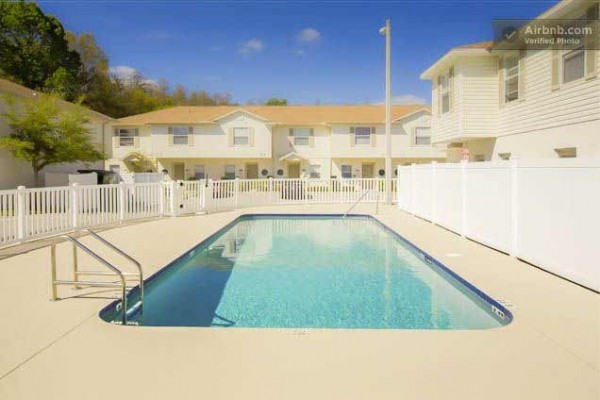 [Image: 3 Bedroom 2.5 Bath New Townhome in Central Tampa]