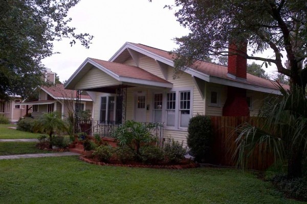 [Image: Seminole Heights Historic District]