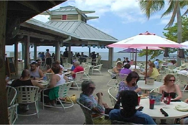 [Image: Private Beach Luxury Waterfront 3bed. 3bath Town House Suite,Tampa Bay]