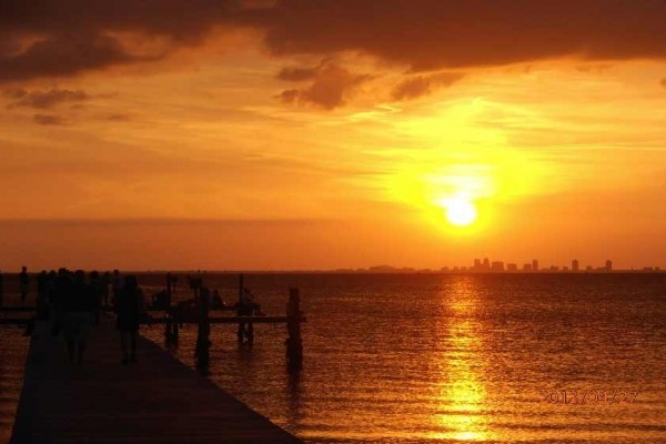 [Image: Waterfront Home,W a Private Beach, Amazing 3b.3b. Home, Bahia Beach, Tampa BA]