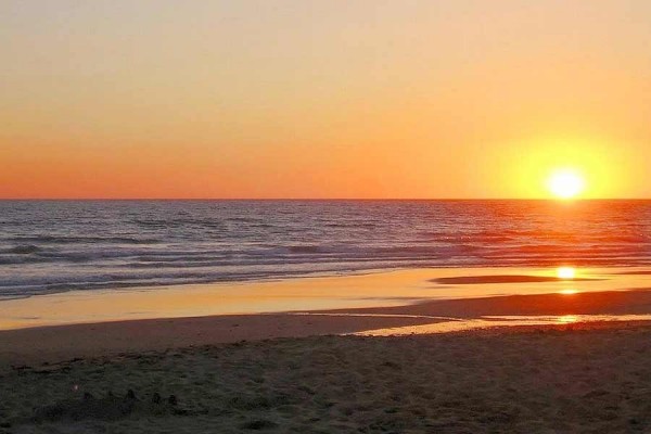 [Image: Sunset Vistas Top Floor Gorgeous Gulf Views Luxury Beachfront Condo!]