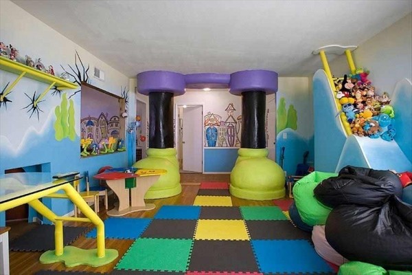 [Image: Disney Theme Home-This is Where the Kids Want to Stay!! 2 Blks to Disneyland]