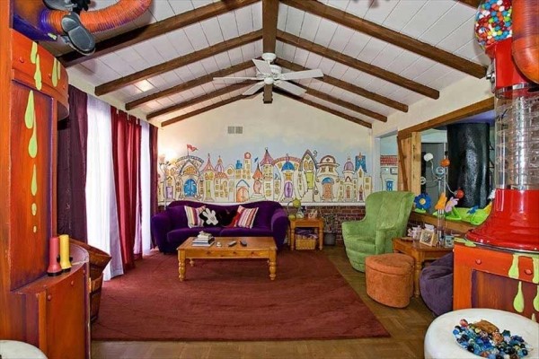 [Image: Disney Theme Home-This is Where the Kids Want to Stay!! 2 Blks to Disneyland]