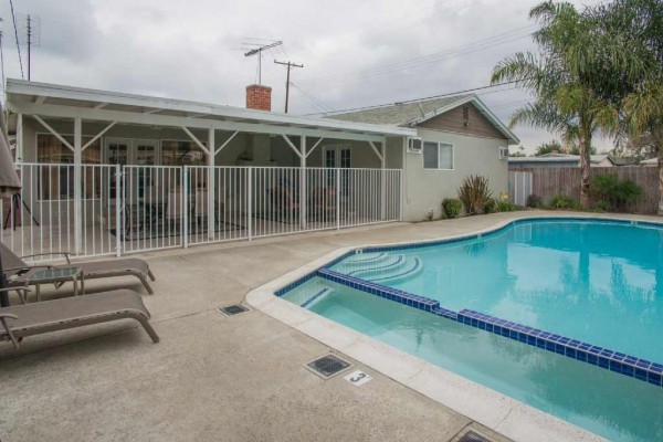 [Image: Pool Home Close to Disney! Sept 6-16 Available! Call Now!]