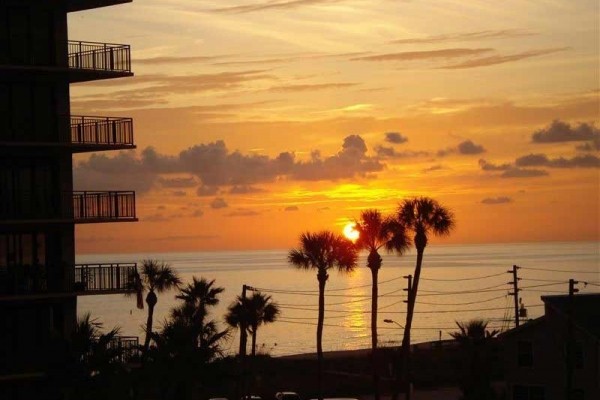 [Image: Beautiful Condo at Sunset Beach! Off Season Rates!]