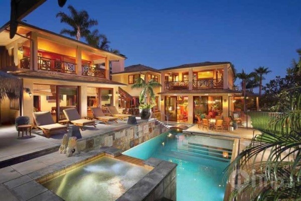 [Image: Bali-Inspired Laguna Beach Villa]