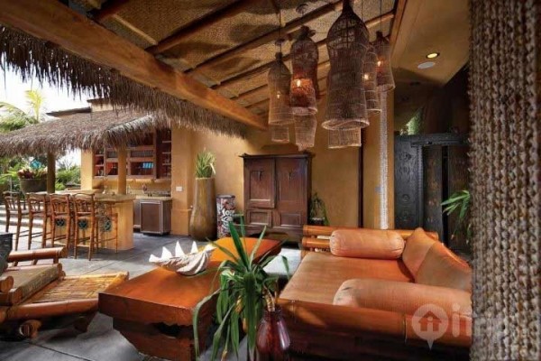 [Image: Bali-Inspired Laguna Beach Villa]