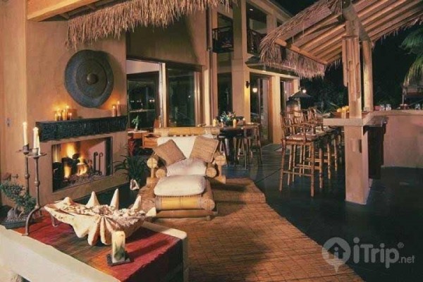 [Image: Bali-Inspired Laguna Beach Villa]