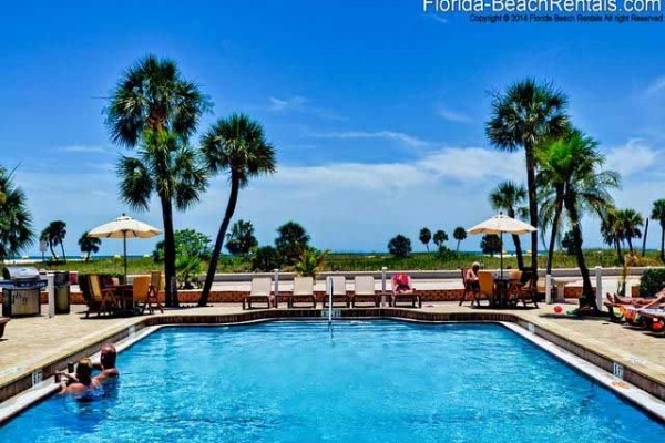 [Image: Treasure Island Ocean Club Poolside W/ 2 Queen Beds Beachfront Hotel]
