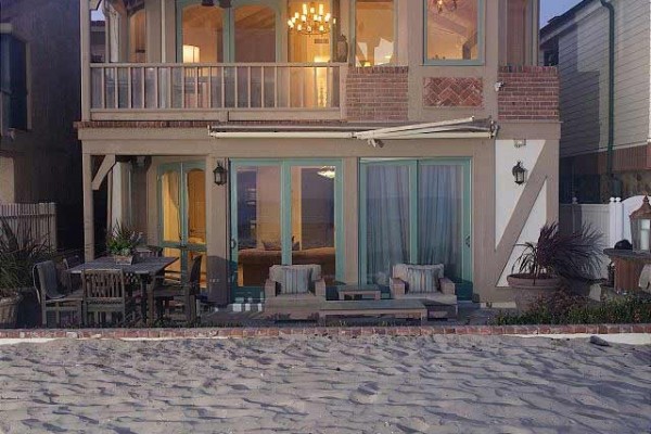 [Image: Dazzling Beach Front Single Family Home (68354)]