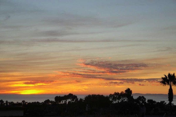 [Image: Golf Course on One Side and Catalina Island Sunset Views on the Other]