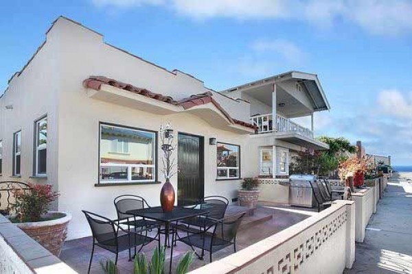 [Image: Balboa Pearl - 8 Houses from the Sand!! Patio! Available Aug 16-2]