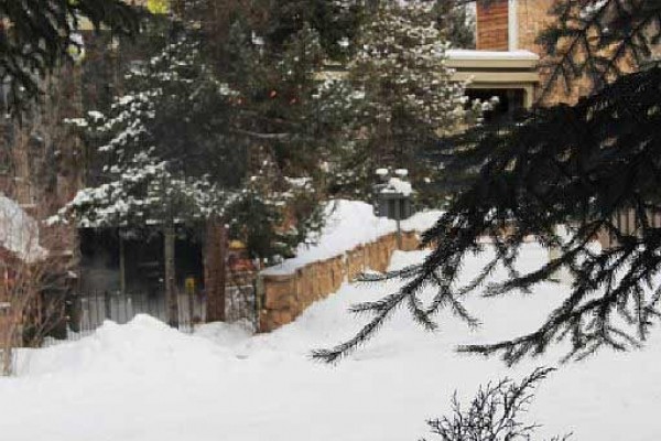 [Image: Ski-in, Ski-Out Five-Star Style - Steps to Gondola &amp; Little Nell, on Aspen Mt]