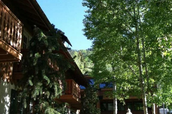 [Image: Aspen Luxury Townhouse at Aspen Mountain]