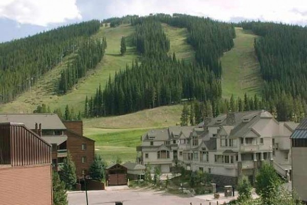 [Image: Huge Slopeside Duplex Condo Perfect for Families at the Base of Copper Super B]