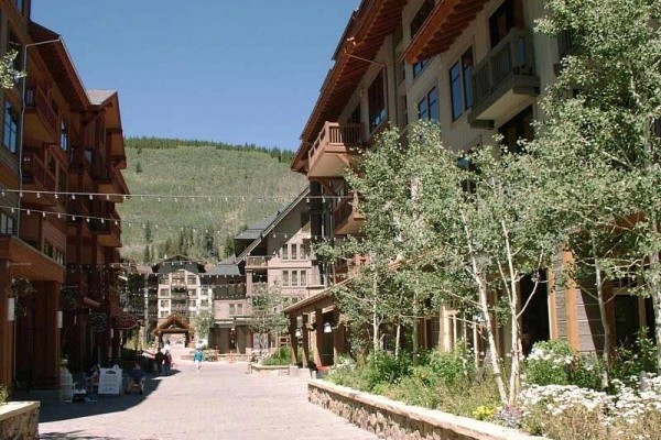 [Image: Huge Slopeside Duplex Condo Perfect for Families at the Base of Copper Super B]