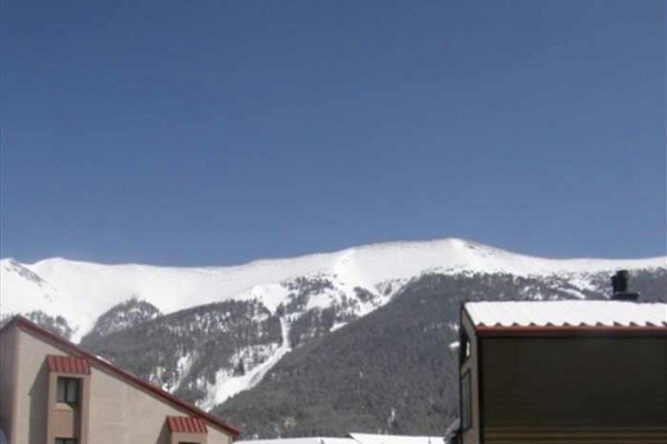 [Image: Copper Mountain Condominium - Ski and Golf Outside Your Door!]