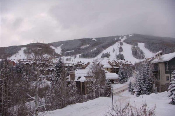 [Image: Xmas Week Open!Greatmountain Views from This Platinum 2 BR Ski-in/Ski-Out Condo]
