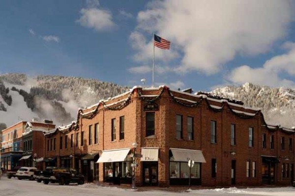 [Image: Luxury 1BR/1BA in the Core of Aspen]