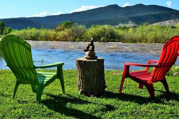 [Image: Western Ambience on the Roaring Fork River]